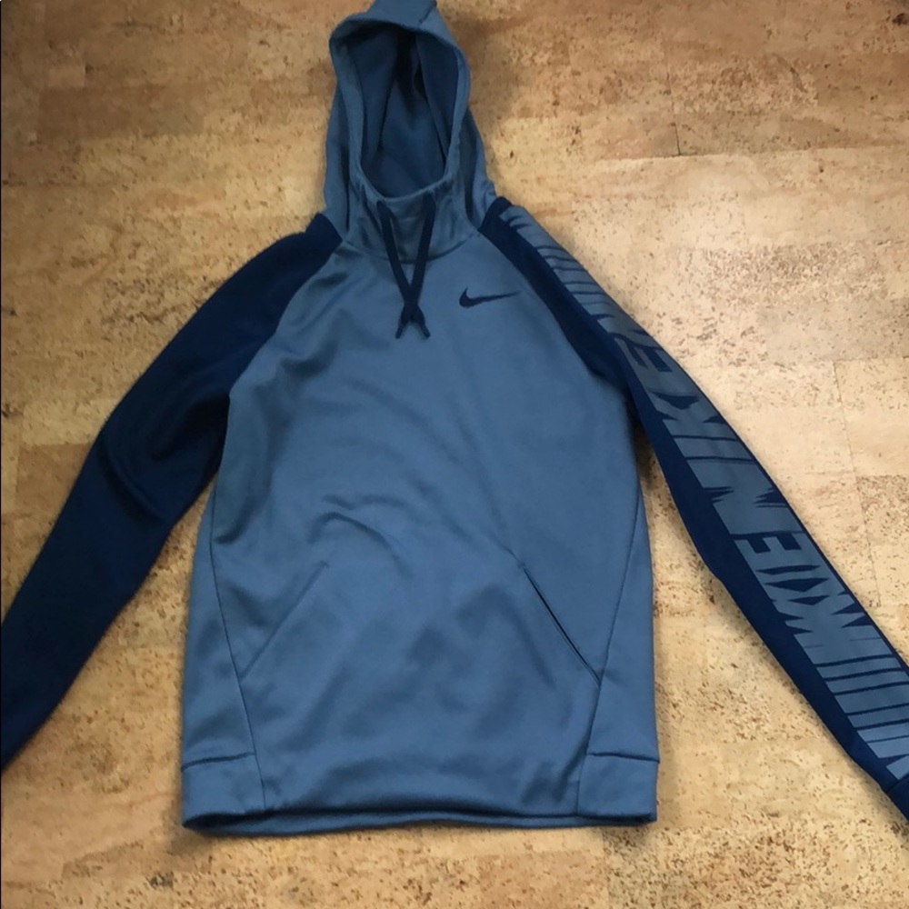 Brand new (worn once) nike drifit hoodie